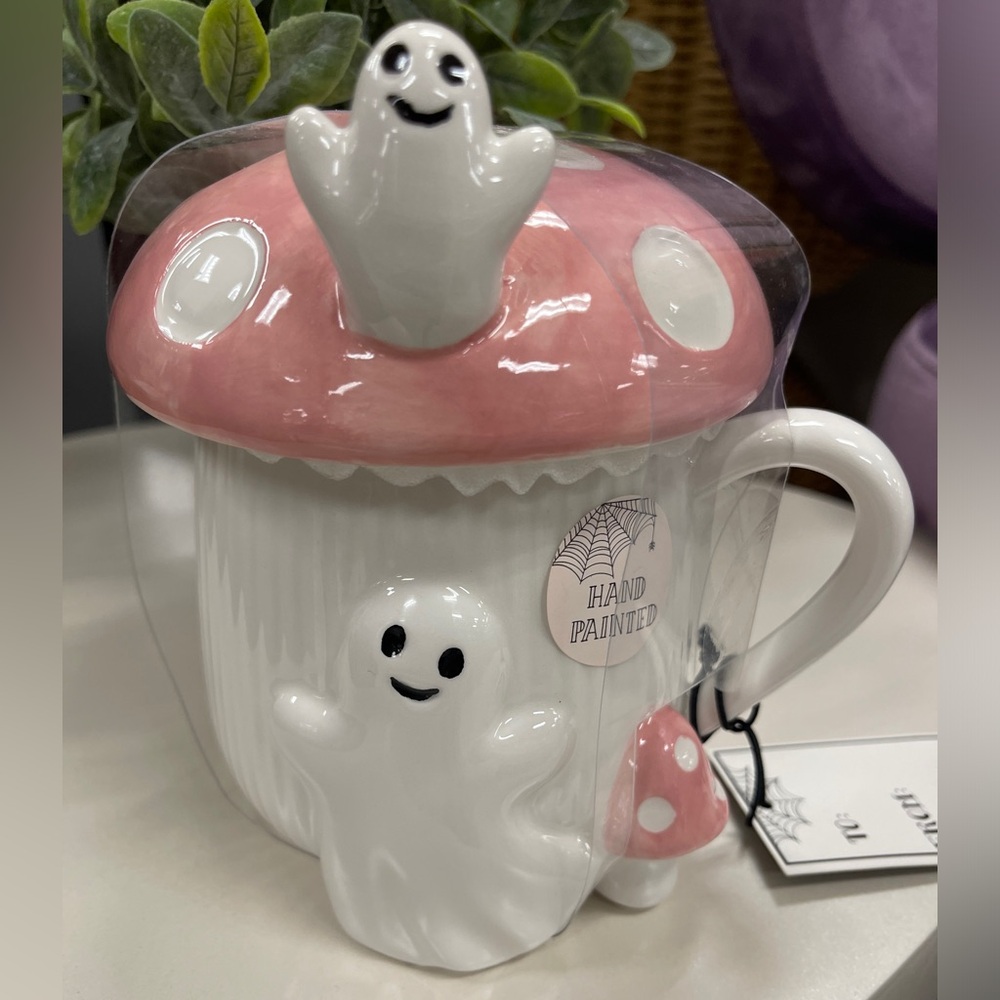 Pink Halloween Ghost 👻🩷 Pink Mushroom House Ceramic Coffee Mug with Lid NWT